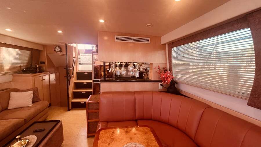 50ft CARVER YACHTS Yacht For Sale