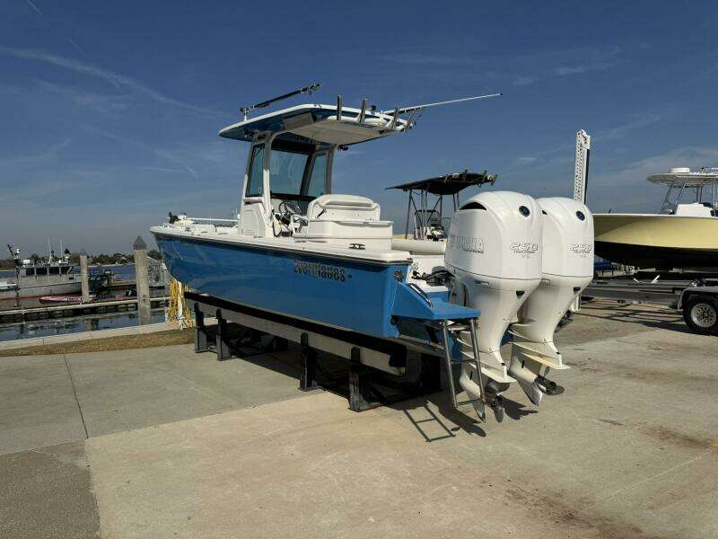 27ft Everglades Yacht For Sale