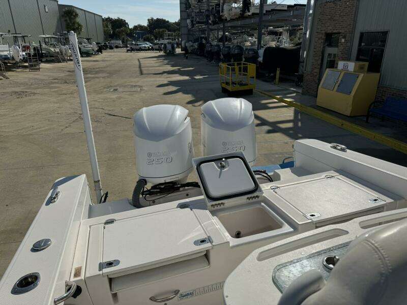 27ft Everglades Yacht For Sale