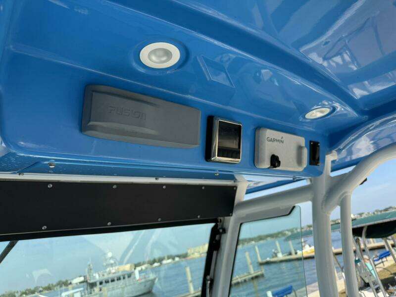 27ft Everglades Yacht For Sale