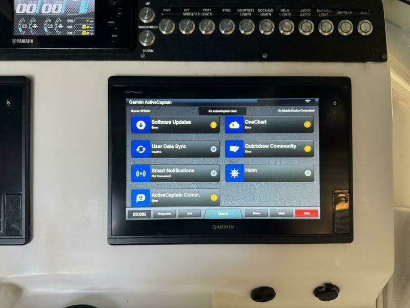 27ft Everglades Yacht For Sale