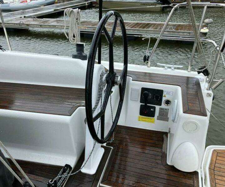 Stormy Temper 31ft Hanse Yacht For Sale