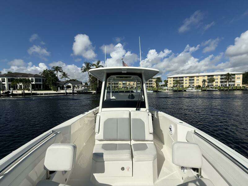 28ft Pursuit Yacht For Sale