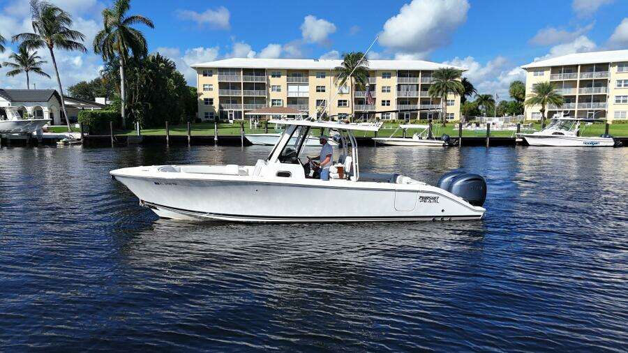 28ft Pursuit Yacht For Sale