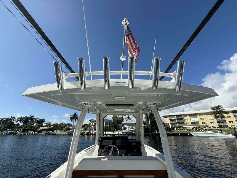 28ft Pursuit Yacht For Sale