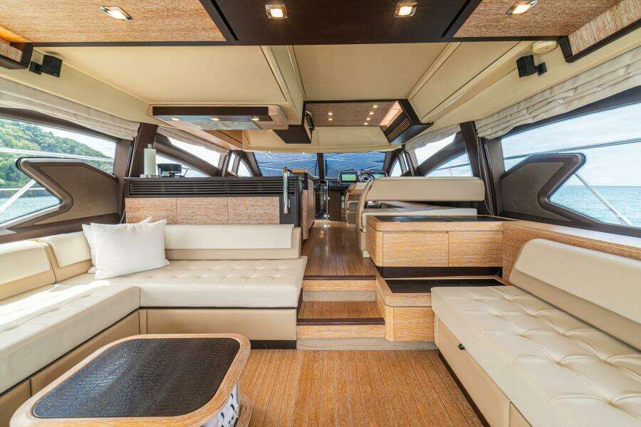 2014 Azimut 64 