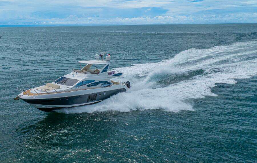 2014 Azimut 64 