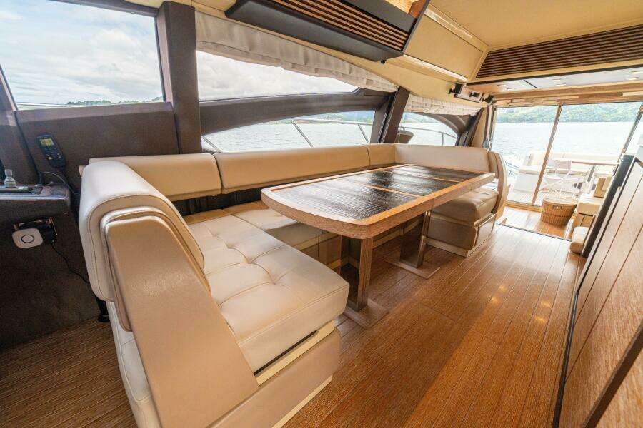 2014 Azimut 64 