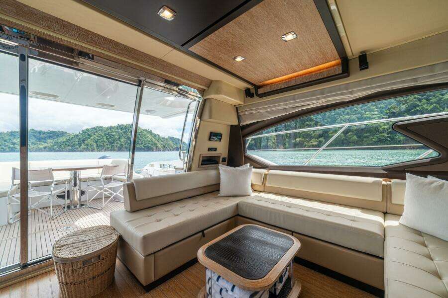 2014 Azimut 64 