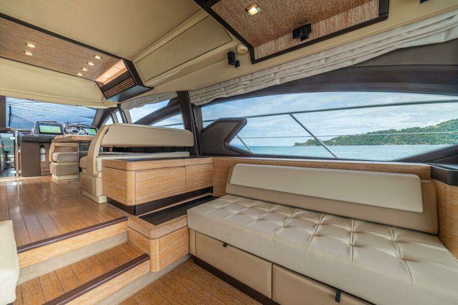 2014 Azimut 64 