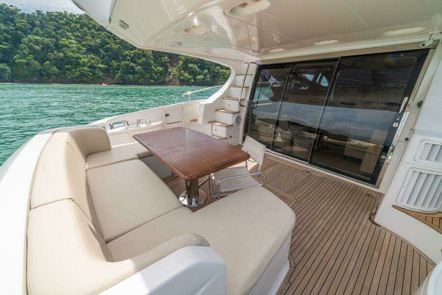 2014 Azimut 64 
