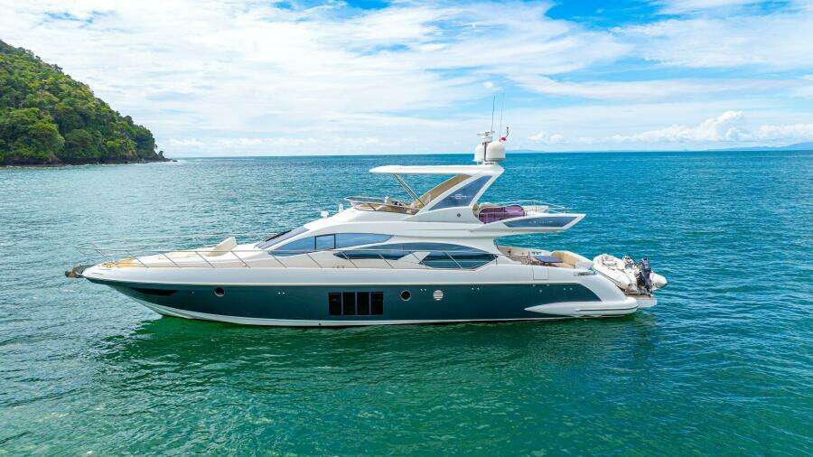 2014 Azimut 64 