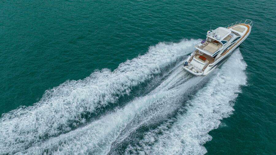2014 Azimut 64 