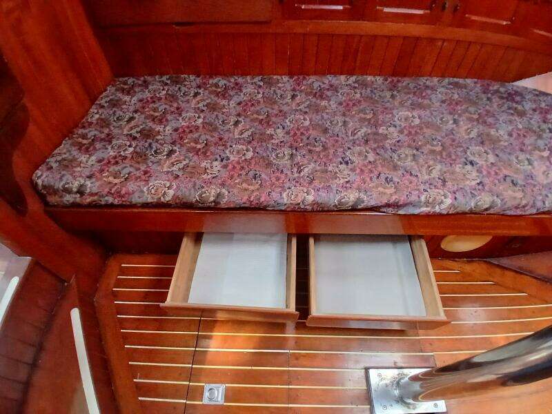 Lady Bella 45ft Hardin Yacht For Sale