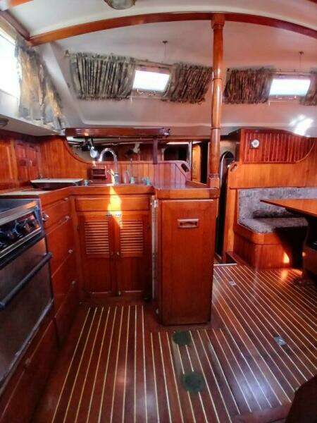 Lady Bella 45ft Hardin Yacht For Sale