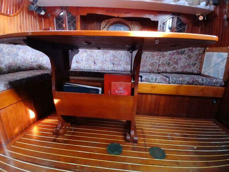 Lady Bella 45ft Hardin Yacht For Sale
