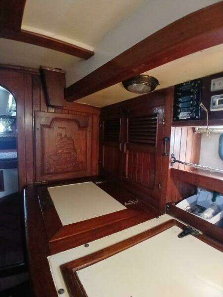 Lady Bella 45ft Hardin Yacht For Sale