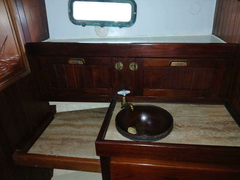 Lady Bella 45ft Hardin Yacht For Sale