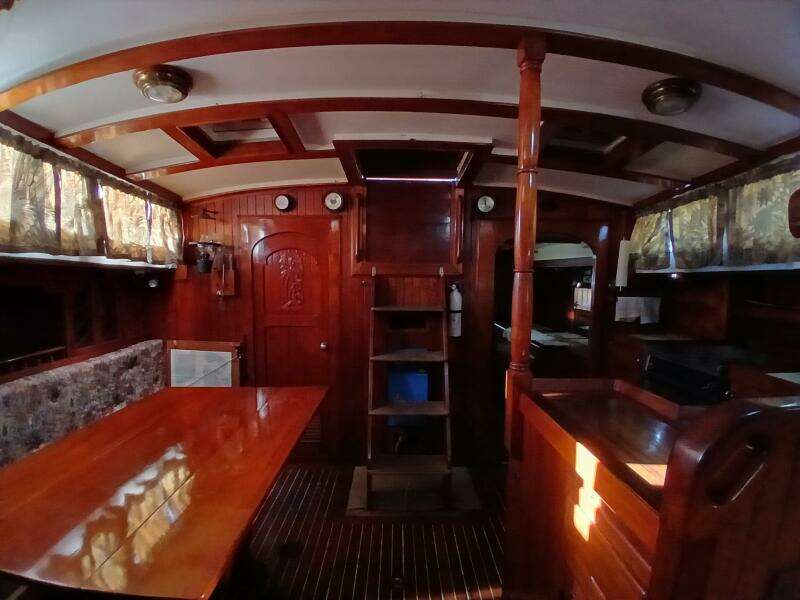 Lady Bella 45ft Hardin Yacht For Sale