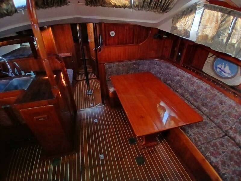 Lady Bella 45ft Hardin Yacht For Sale