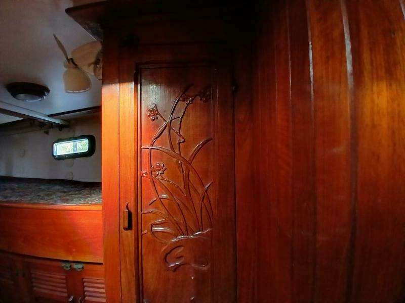 Lady Bella 45ft Hardin Yacht For Sale