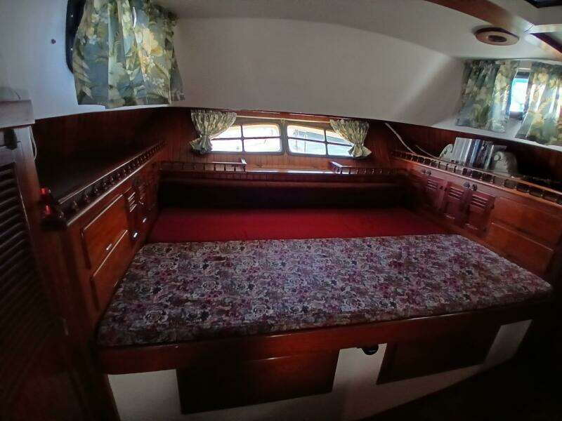 Lady Bella 45ft Hardin Yacht For Sale