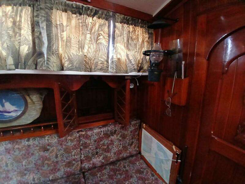 Lady Bella 45ft Hardin Yacht For Sale