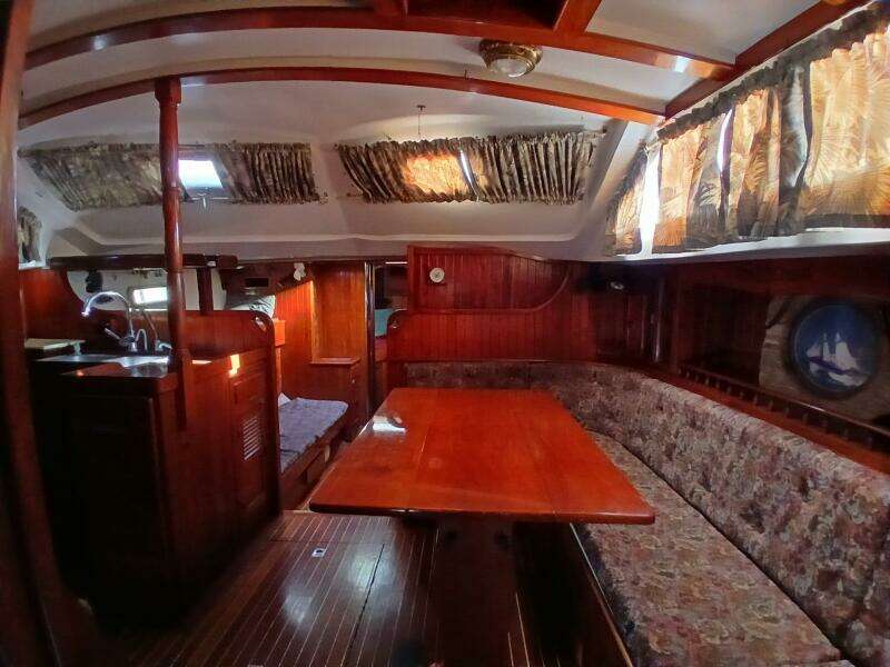 Lady Bella 45ft Hardin Yacht For Sale