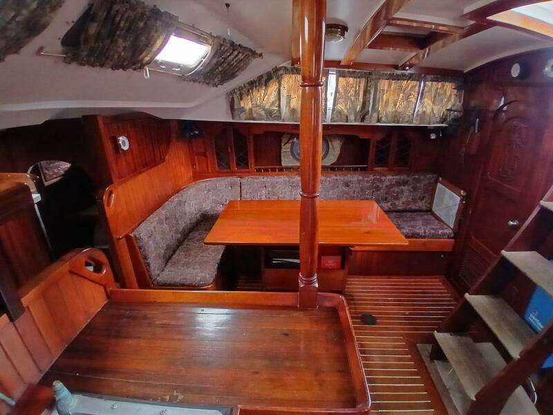 Lady Bella 45ft Hardin Yacht For Sale