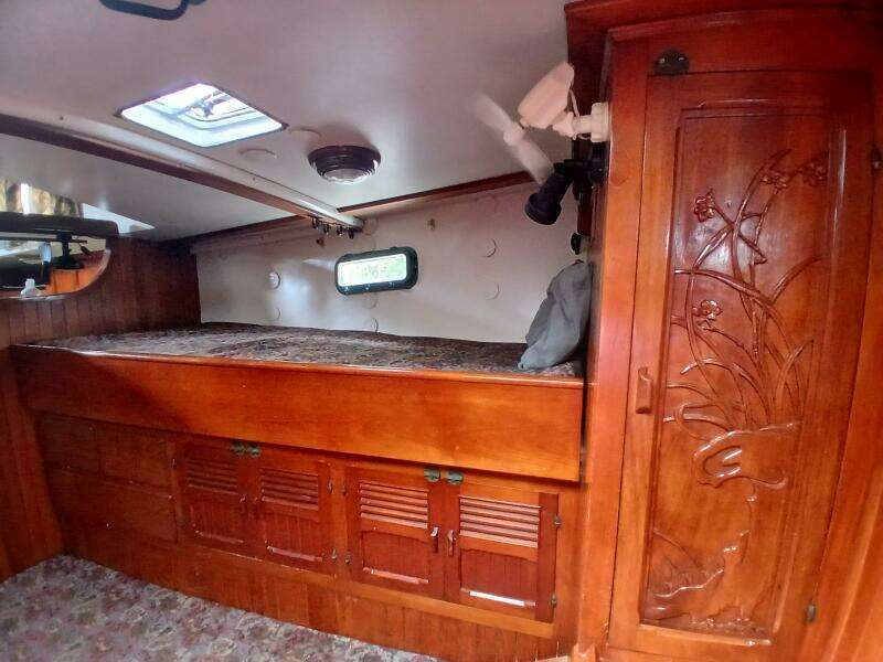 Lady Bella 45ft Hardin Yacht For Sale