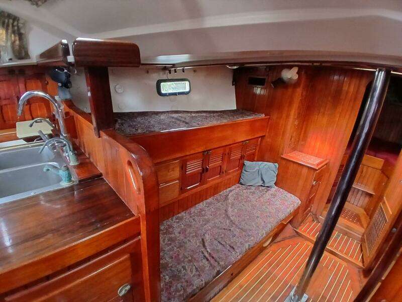 Lady Bella 45ft Hardin Yacht For Sale