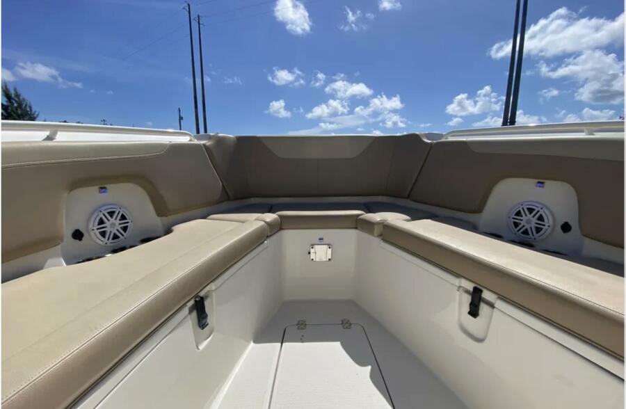32' 2018 Sailfish 325 DC