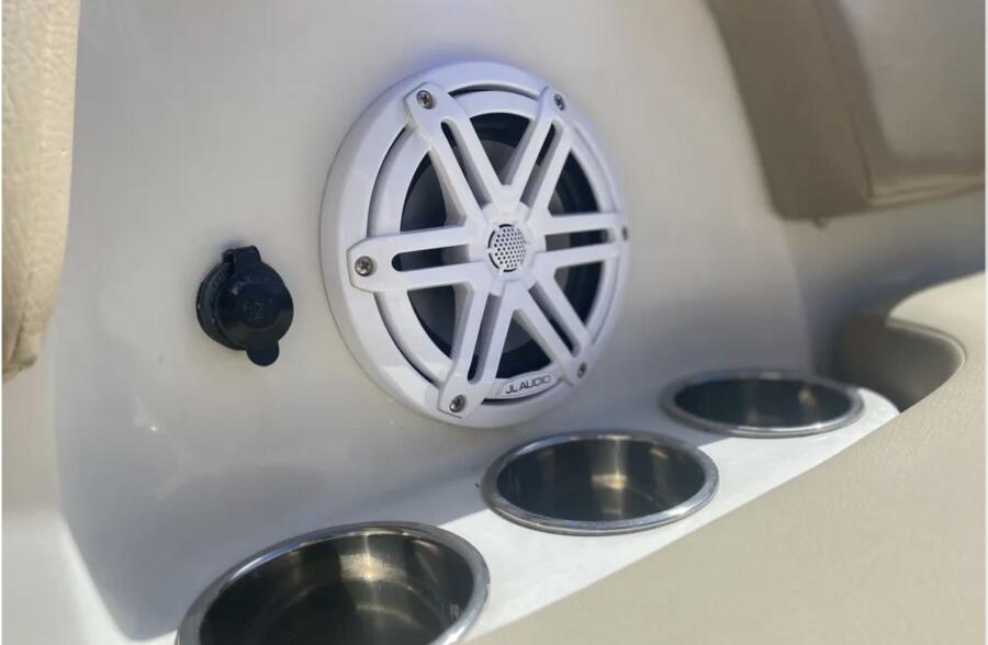 32' 2018 Sailfish 325 DC