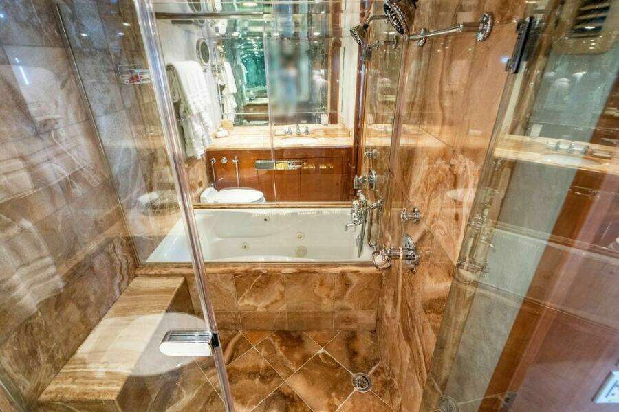 WATER BORN 75ft Hatteras Yacht For Sale