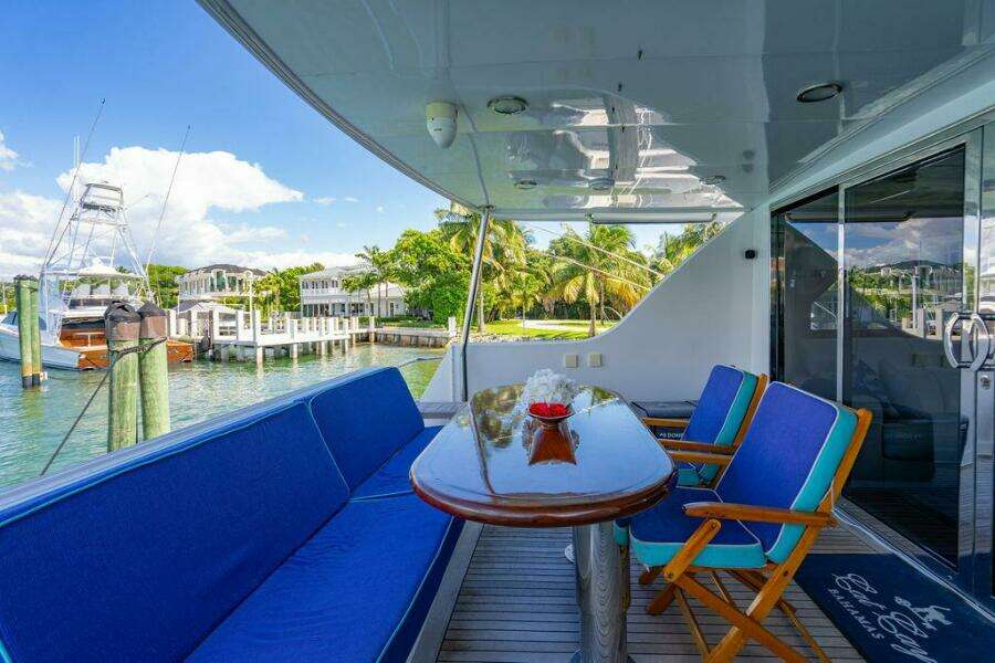 WATER BORN 75ft Hatteras Yacht For Sale
