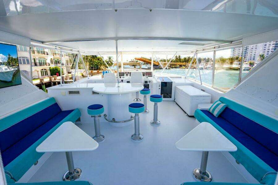 WATER BORN 75ft Hatteras Yacht For Sale