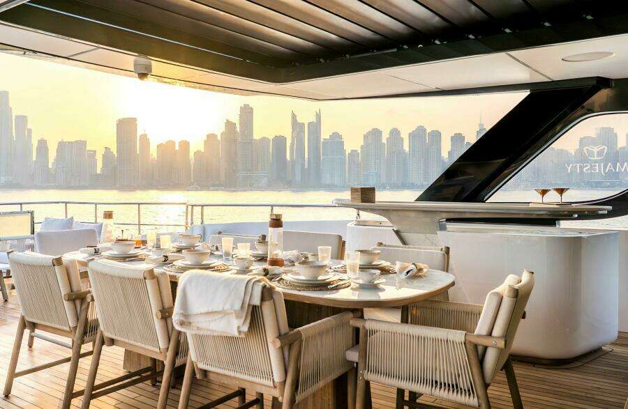 100ft Majesty Yachts Yacht For Sale