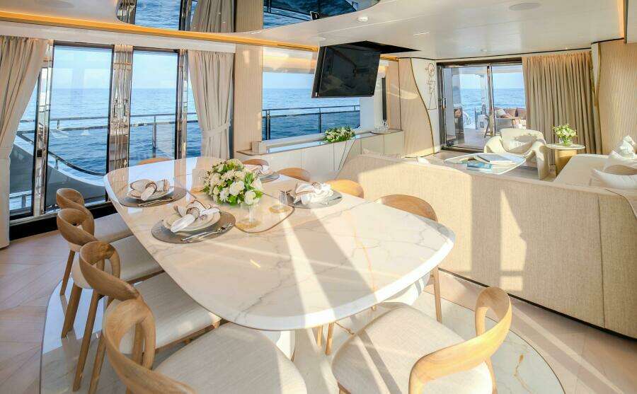 100ft Majesty Yachts Yacht For Sale