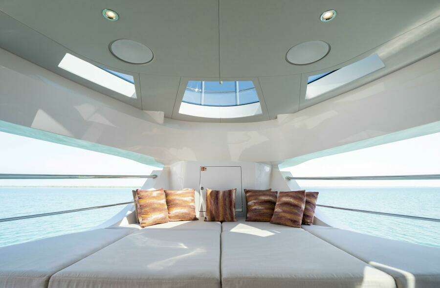 100ft Majesty Yachts Yacht For Sale