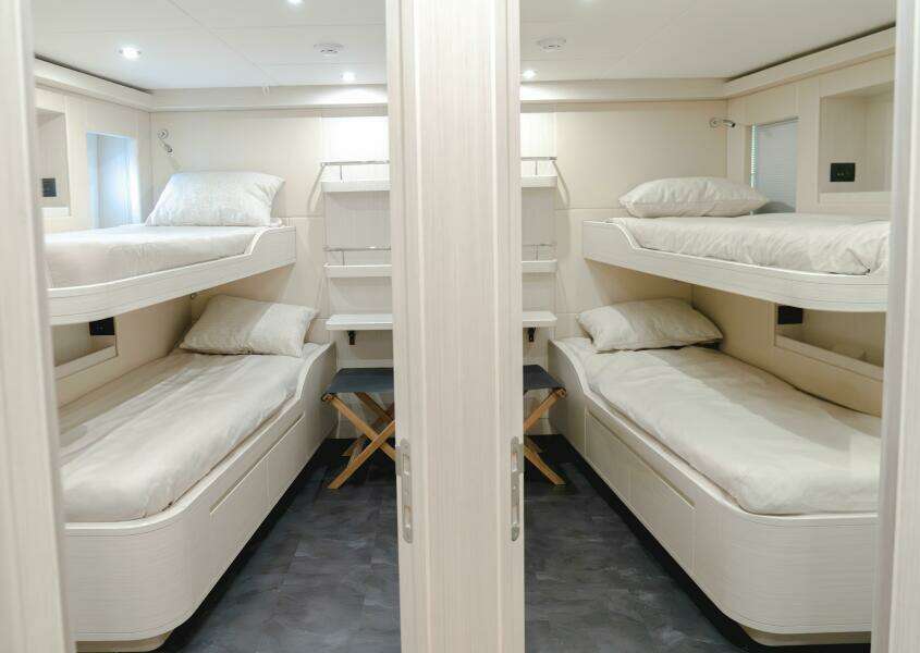 100ft Majesty Yachts Yacht For Sale