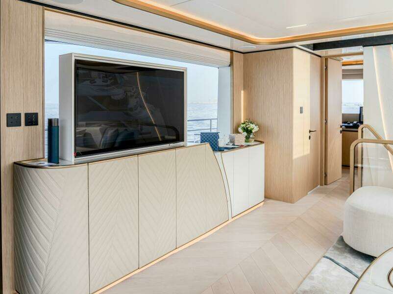 100ft Majesty Yachts Yacht For Sale