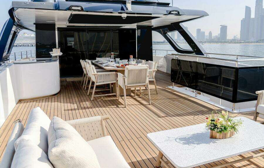 100ft Majesty Yachts Yacht For Sale