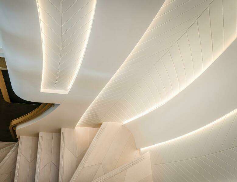 100ft Majesty Yachts Yacht For Sale