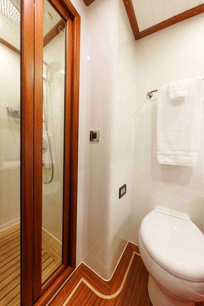 58ft Vicem Yacht For Sale