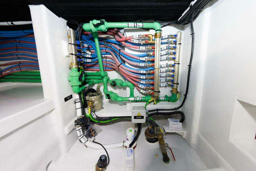 58ft Vicem Yacht For Sale