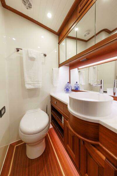 58ft Vicem Yacht For Sale