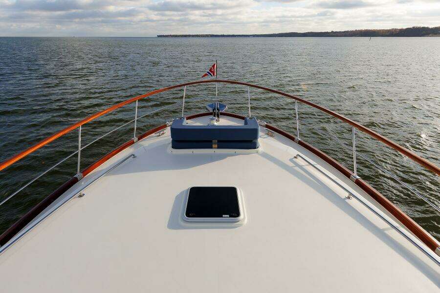 58ft Vicem Yacht For Sale