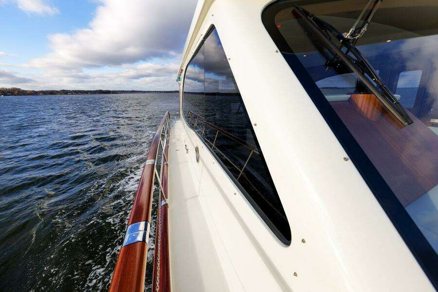 58ft Vicem Yacht For Sale