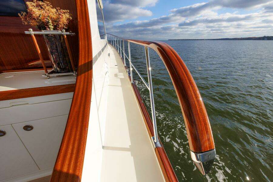 58ft Vicem Yacht For Sale