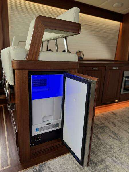 58ft Vicem Yacht For Sale